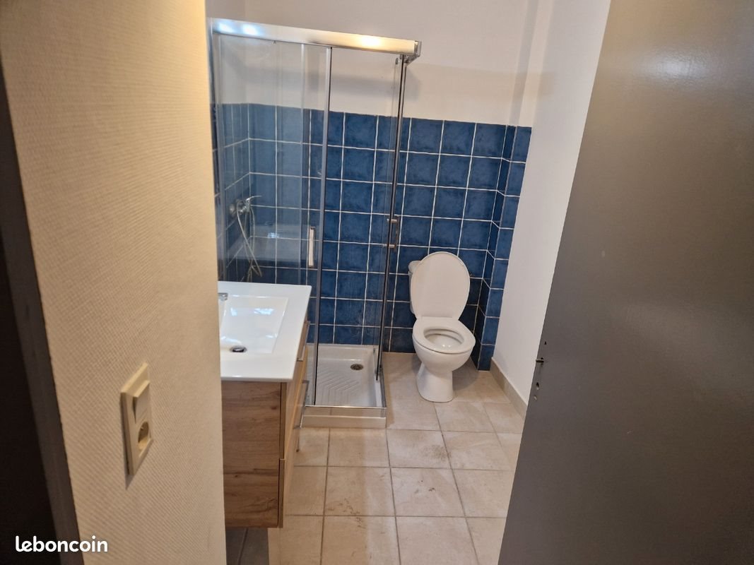 Appartement à louer, 28m², Pont-Saint-Esprit