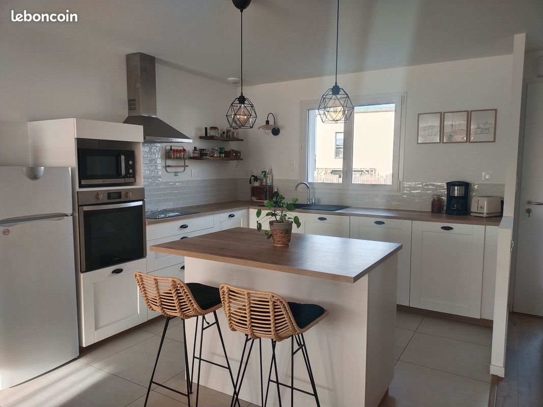 Maison à louer, 98m², Landéhen