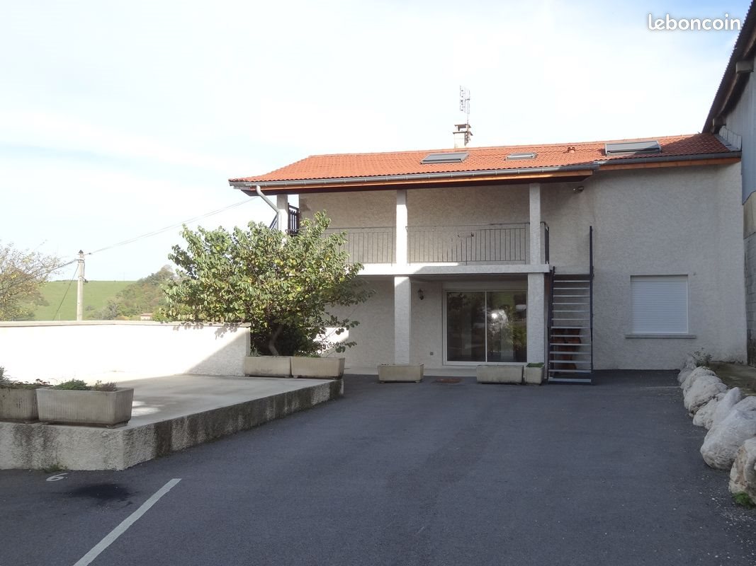 Appartement à louer, 70m², Murinais