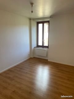Appartement à louer, 75m², Balsièges
