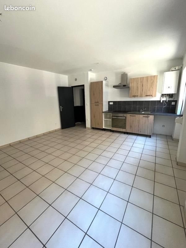 Appartement à louer, 41m², Unieux