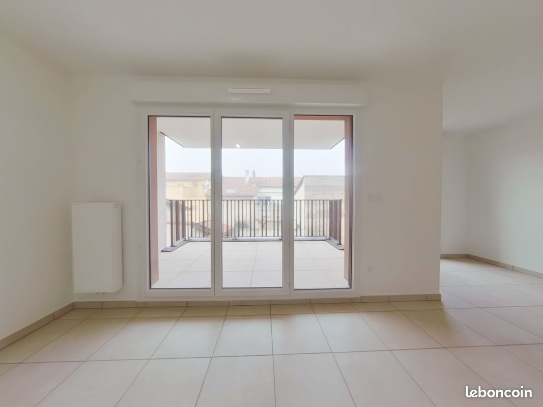 Appartement à louer, 50m², Sathonay-Camp