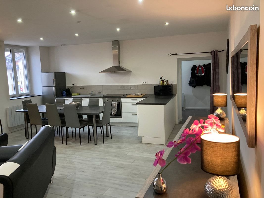 Appartement à louer, 95m², Viry
