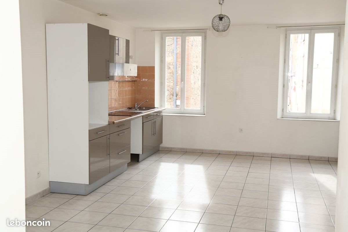 Appartement à louer, 60m², Trouillas