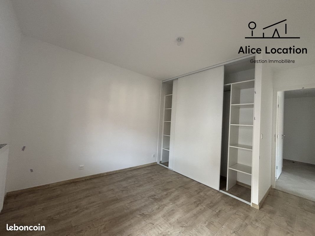 Appartement à louer, 51m², Brenthonne