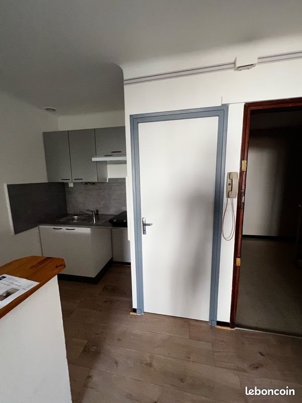 Appartement à louer, 27m², Nîmes