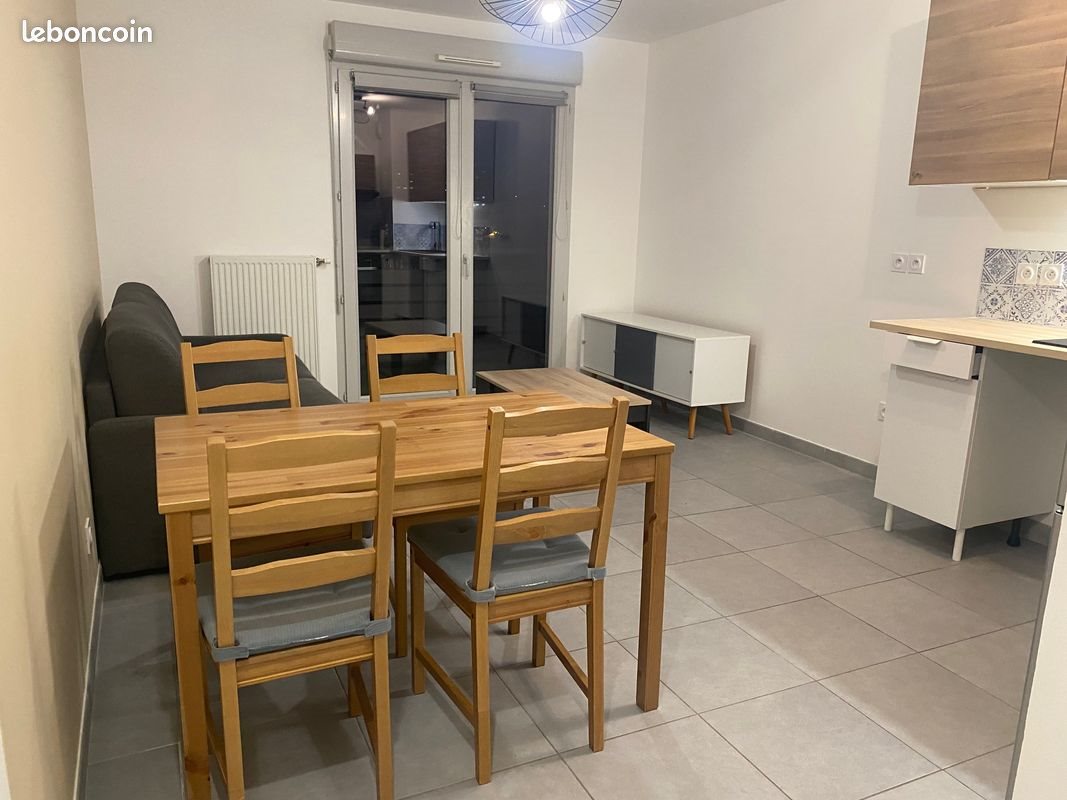 Appartement à louer, 40m², Vaulx-en-Velin