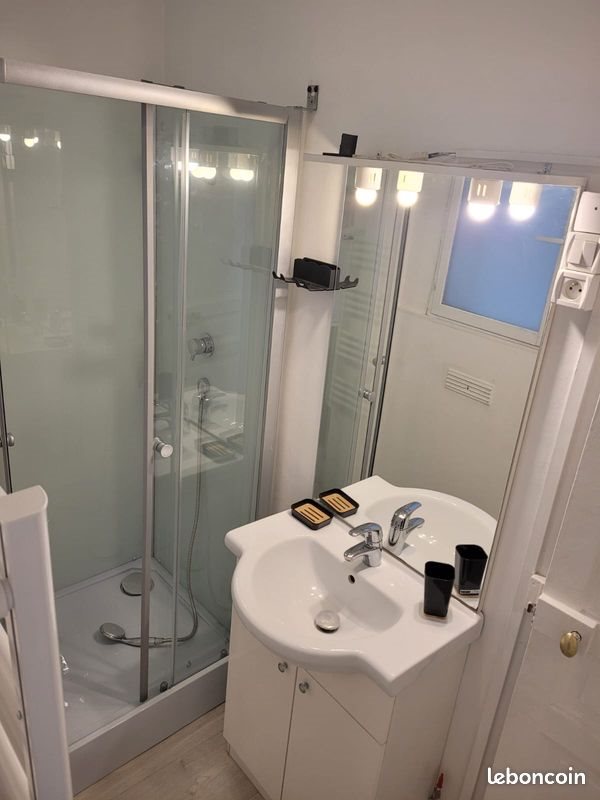 Appartement à louer, 25m², Paris 18ème