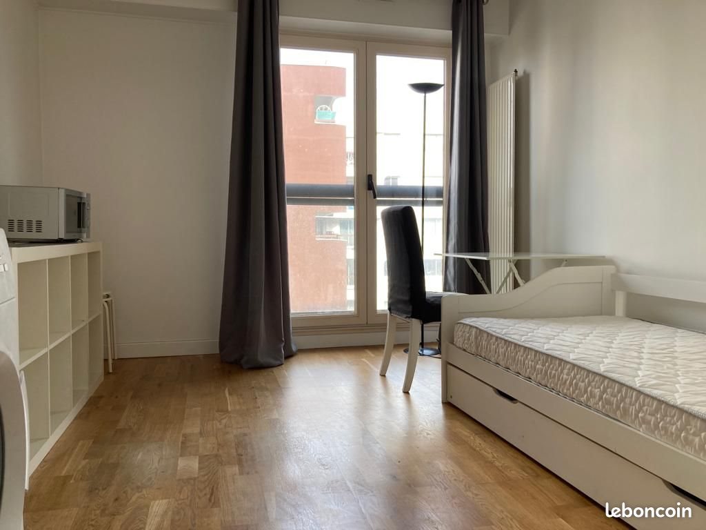 Appartement à louer, 18m², Suresnes
