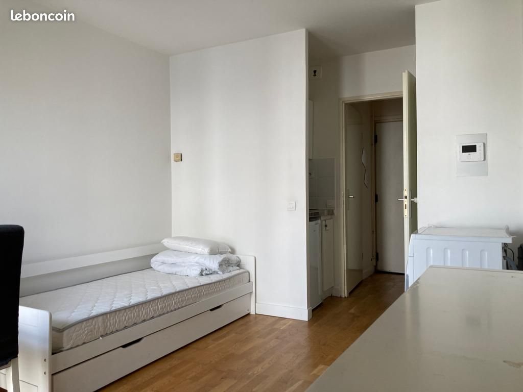 Appartement à louer, 18m², Suresnes