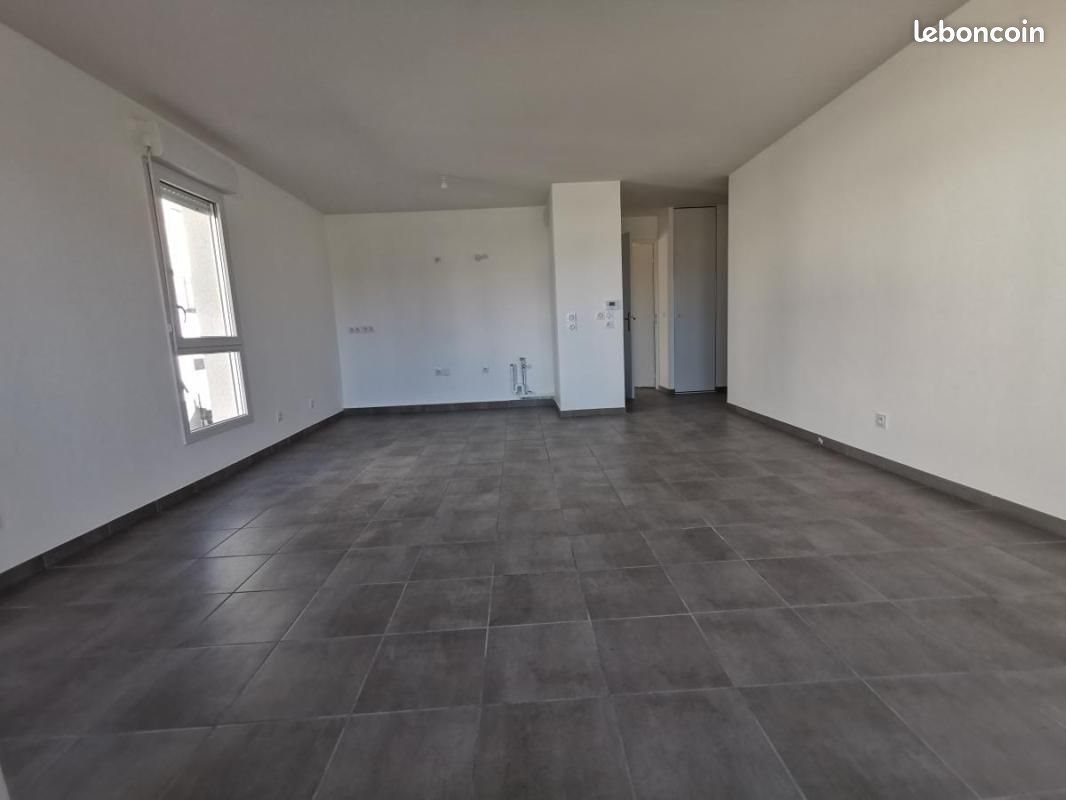 Appartement à louer, 79m², Grigny