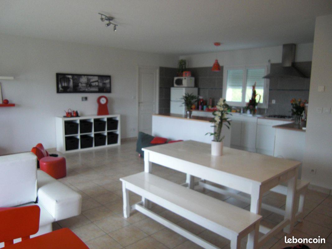 Maison à louer, 90m², Laps