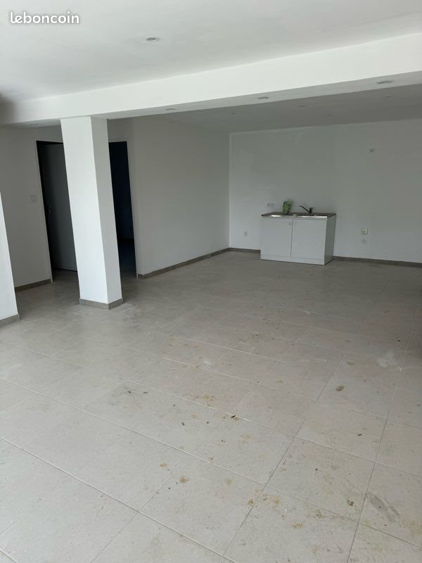 Appartement à louer, 72m², Saint-Privat-des-Vieux