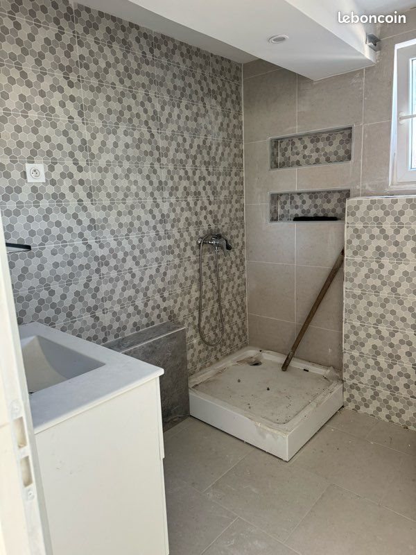 Appartement à louer, 72m², Saint-Privat-des-Vieux