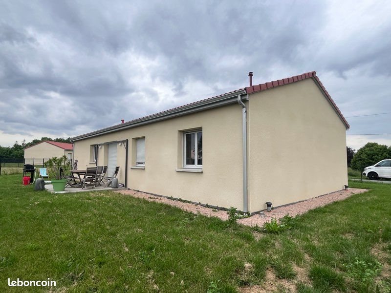 Maison à louer, 90m², Saint-Denis-Combarnazat