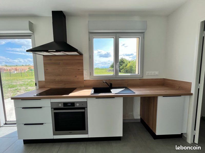 Maison à louer, 90m², Saint-Denis-Combarnazat