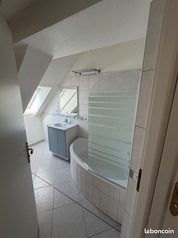 Appartement à louer, 75m², Taillecourt