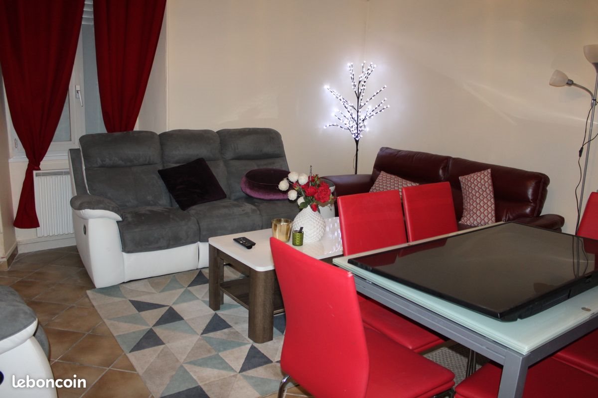 Appartement à louer, 70m², Pont-sur-Yonne