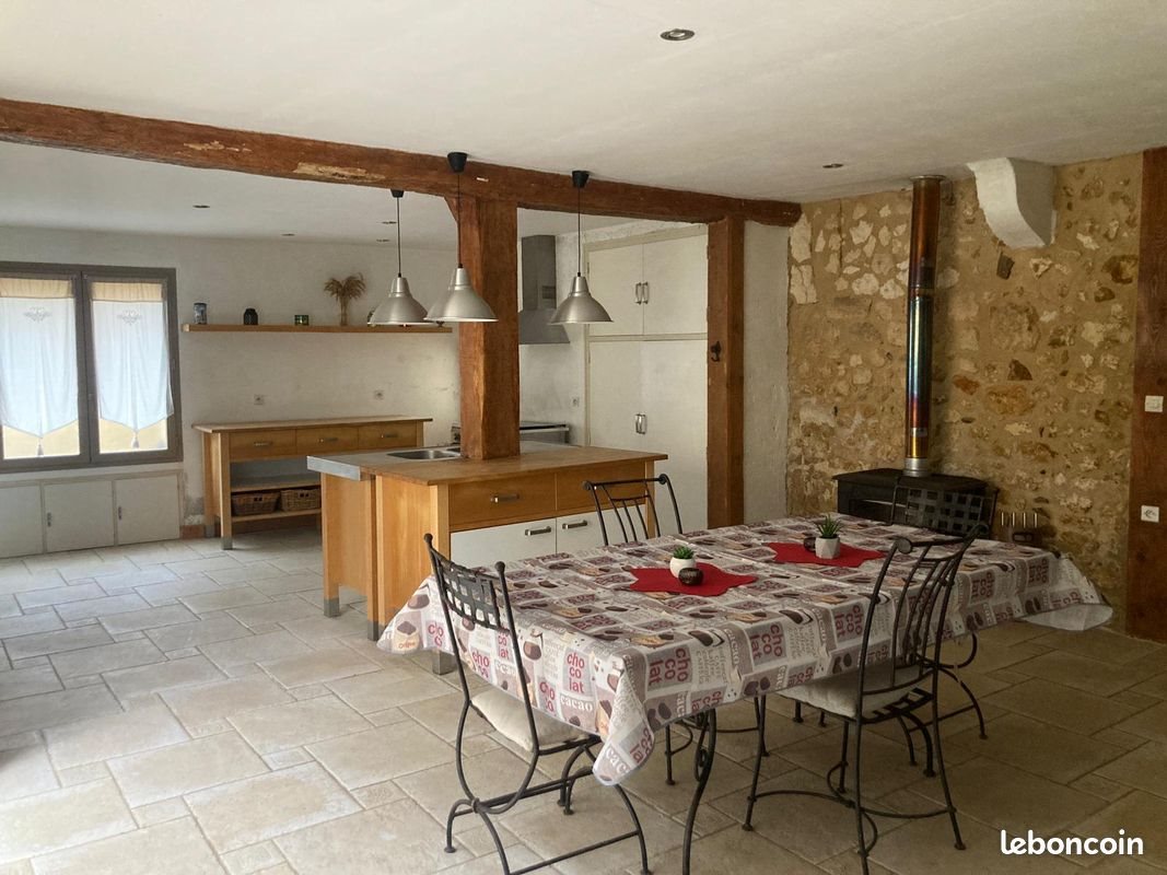 Maison à louer, 120m², Saint-Georges-de-Montclard