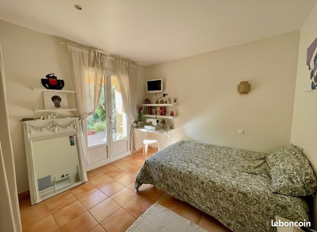 Maison à vendre, 115m², Peyrolles-en-Provence