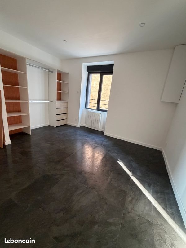 Appartement à louer, 55m², Sury-le-Comtal
