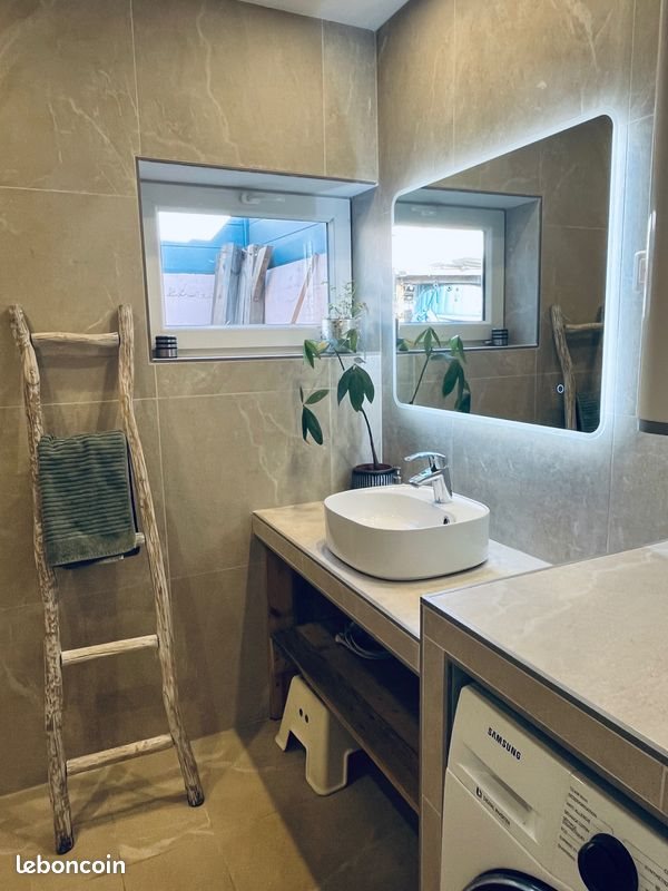 Appartement à louer, 24m², Trets