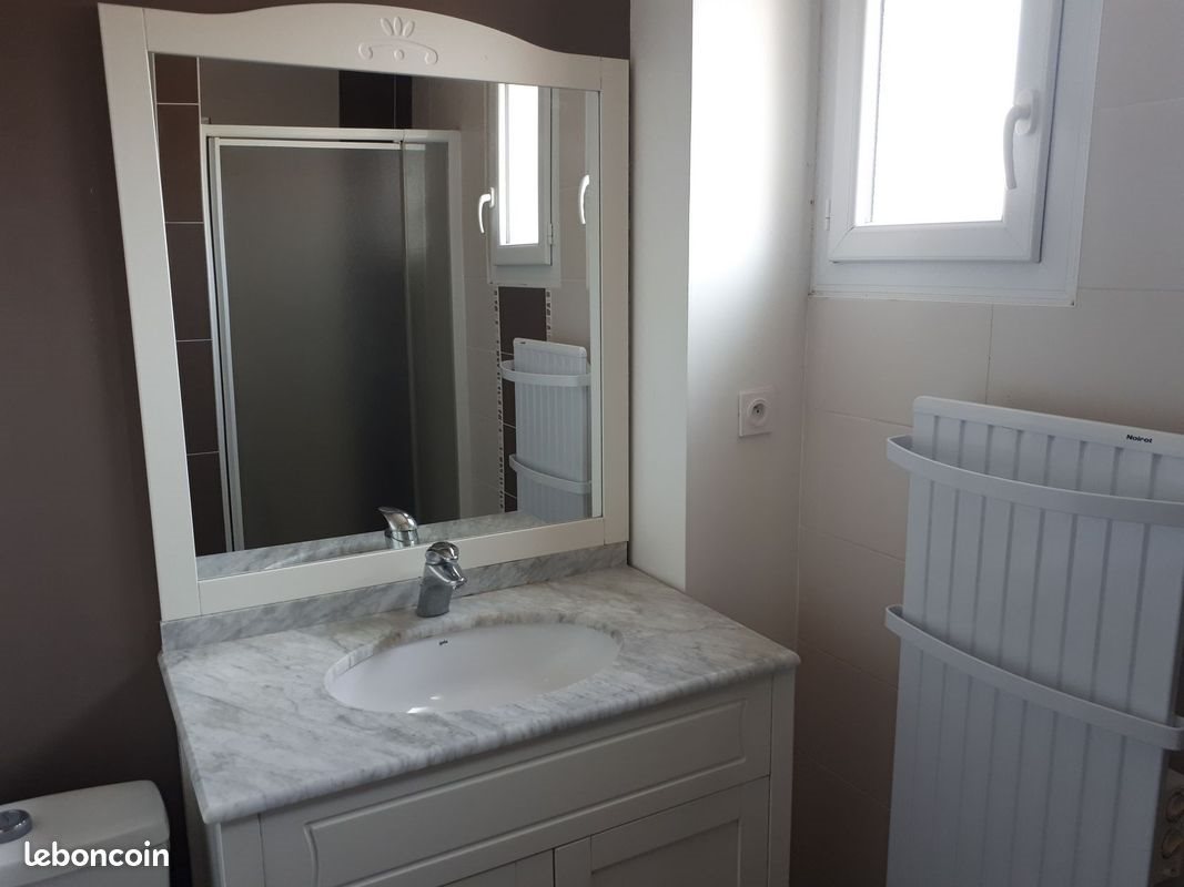 Maison à louer, 83m², Baud