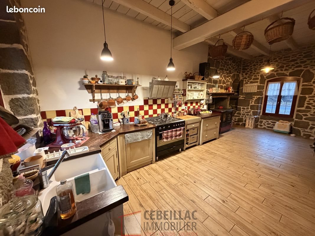 Maison à vendre, 140m², Ségur-les-Villas