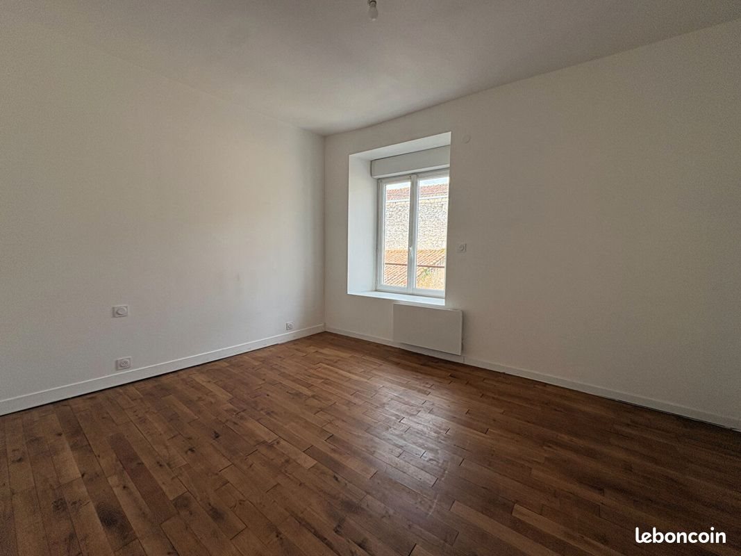 Appartement à louer, 60m², Mirebeau