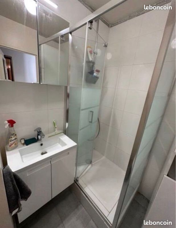 Appartement à louer, 27m², Paris 18ème