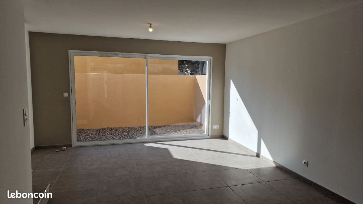 Maison à vendre, 90m², Saint-Mitre-les-Remparts