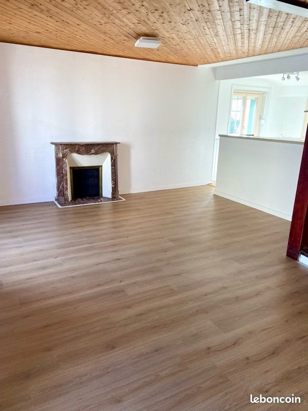 Appartement à louer, 74m², Crozon