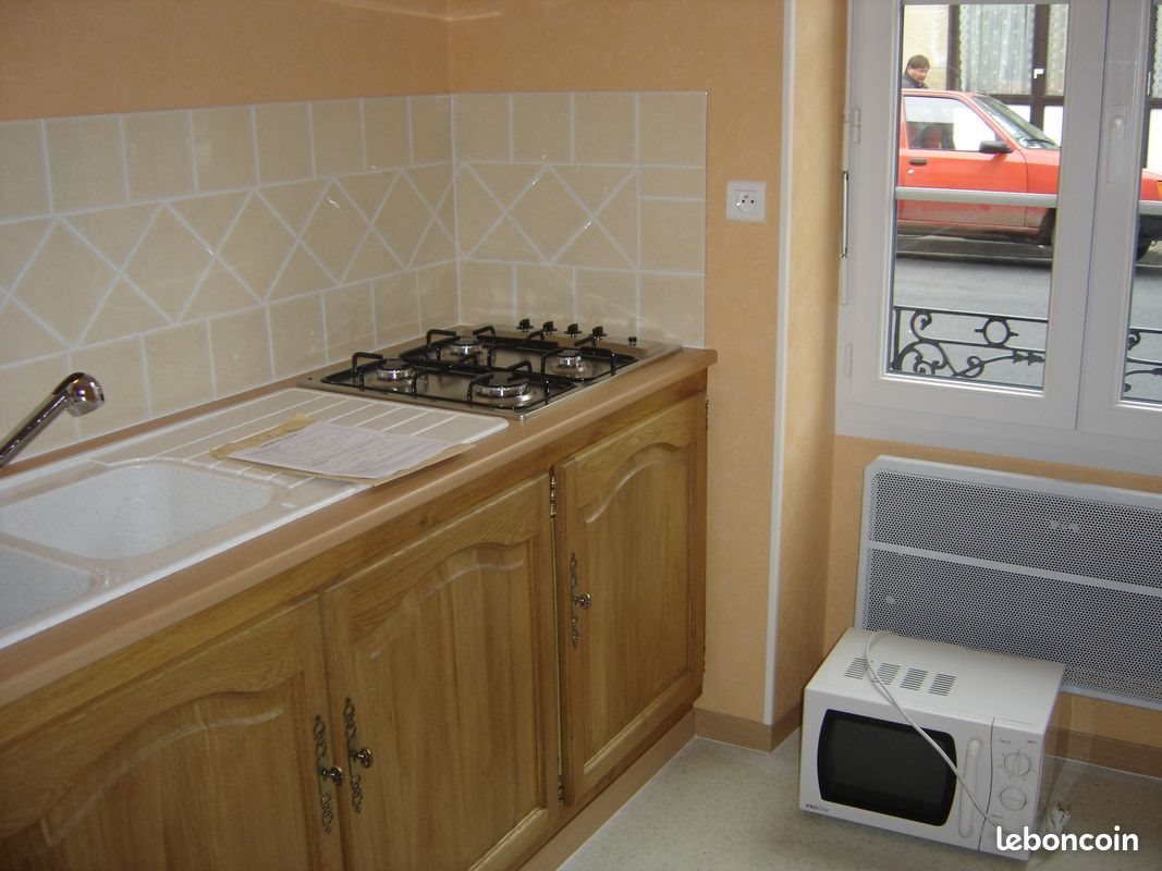 Appartement à louer, 60m², Dun-le-Palestel