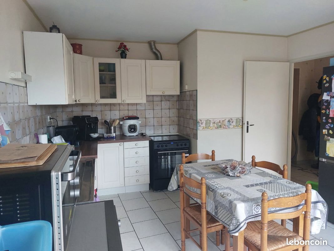 Appartement à louer, 102m², Melincourt