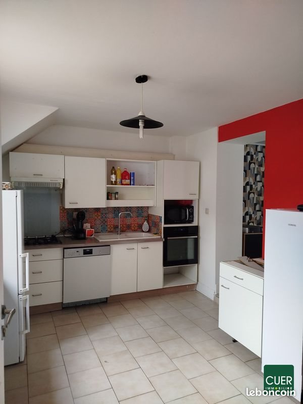 Maison à louer, 74m², Cornas