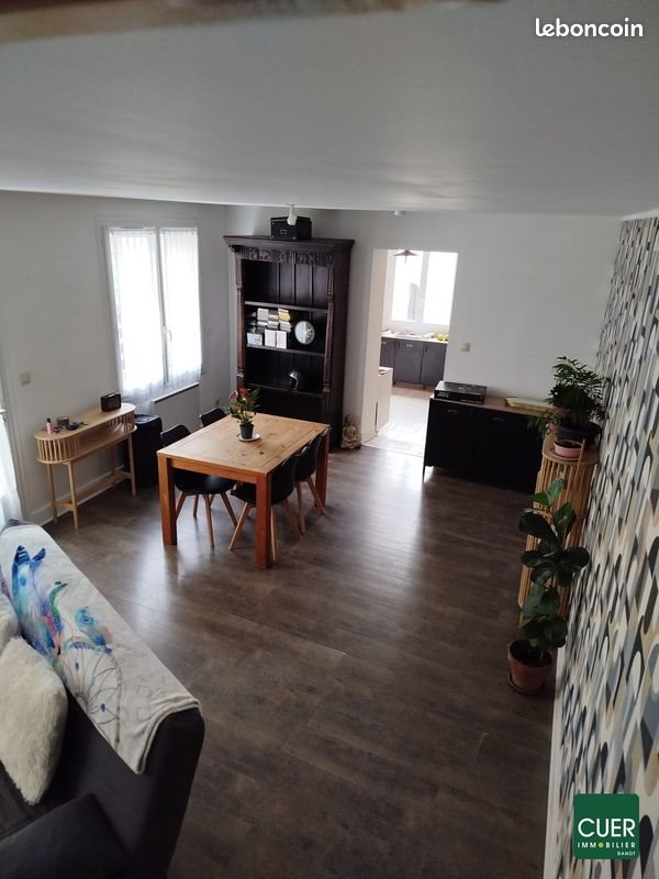 Maison à louer, 74m², Cornas