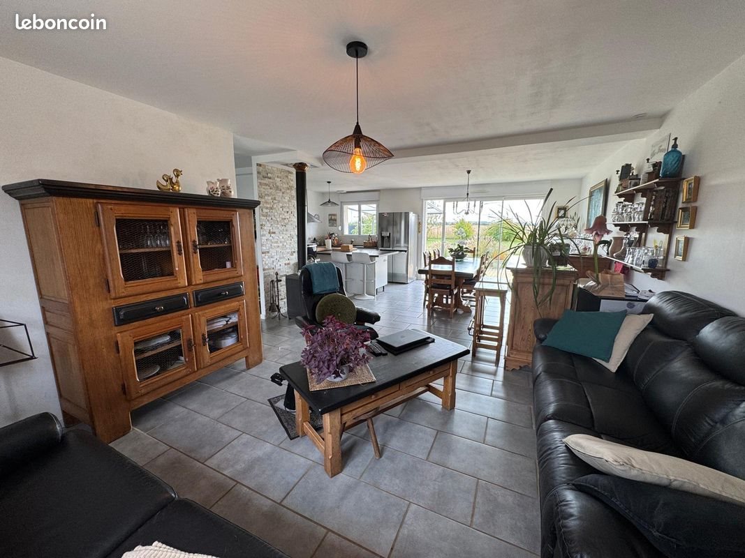 Maison à vendre, 102m², Ollezy