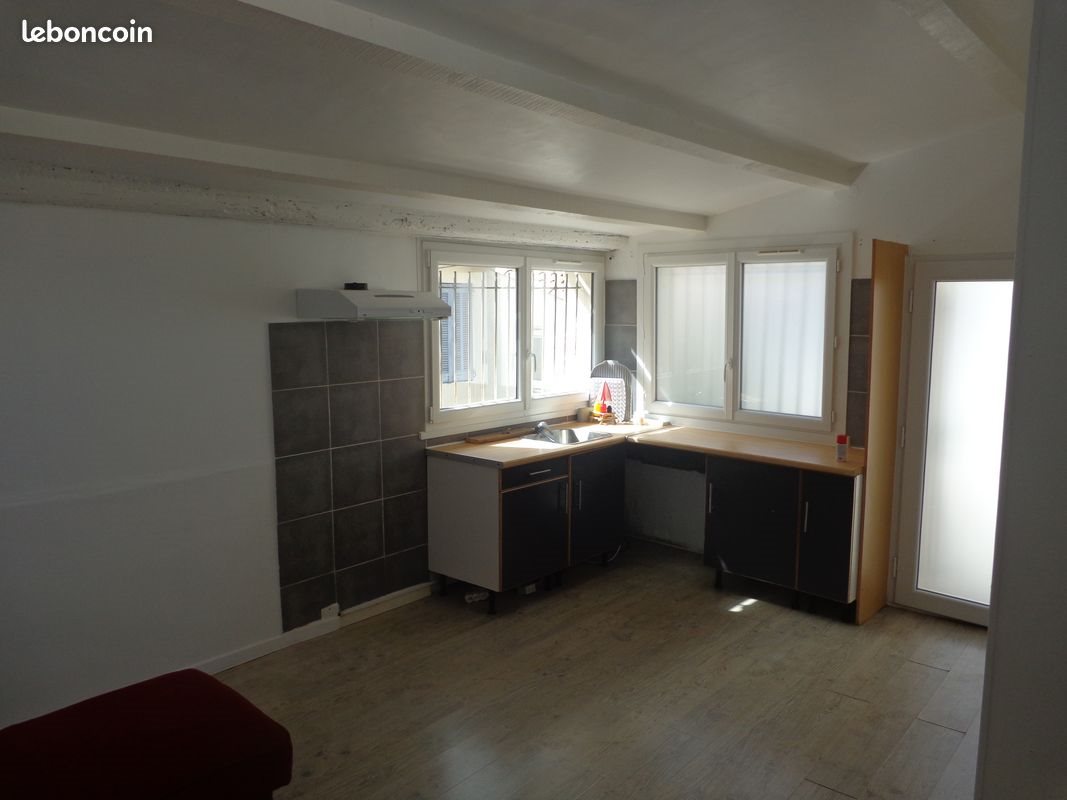 Appartement à louer, 28m², Nîmes