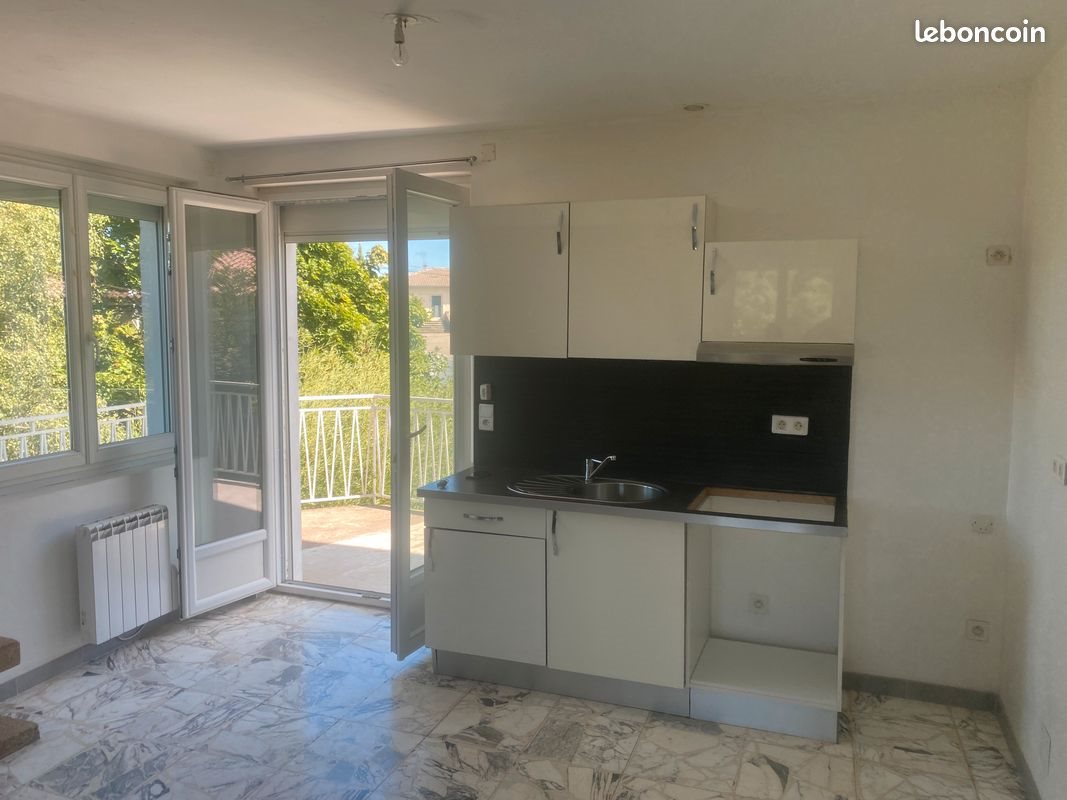 Appartement à louer, 60m², Aubenas