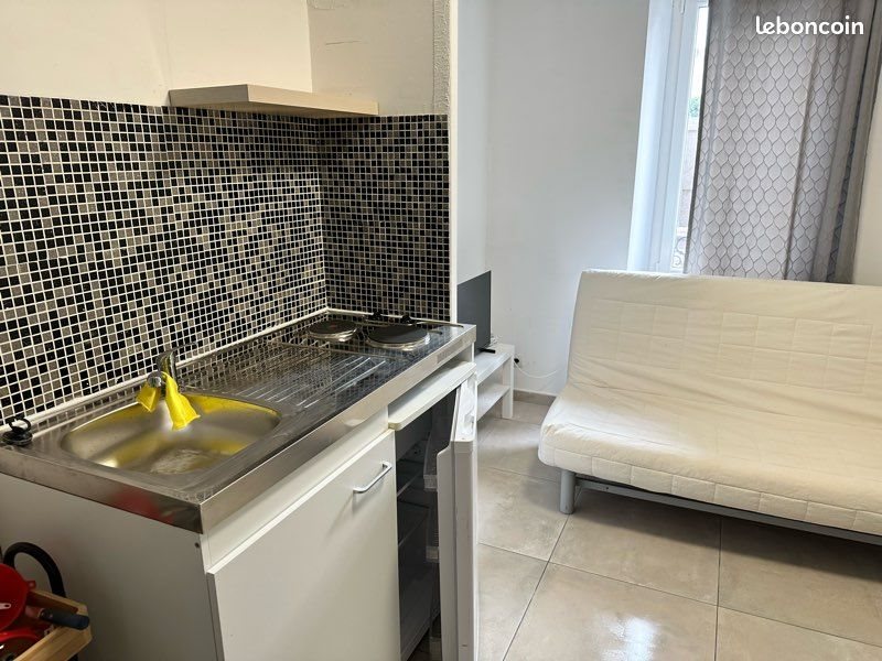 Appartement à louer, 17m², Pélissanne