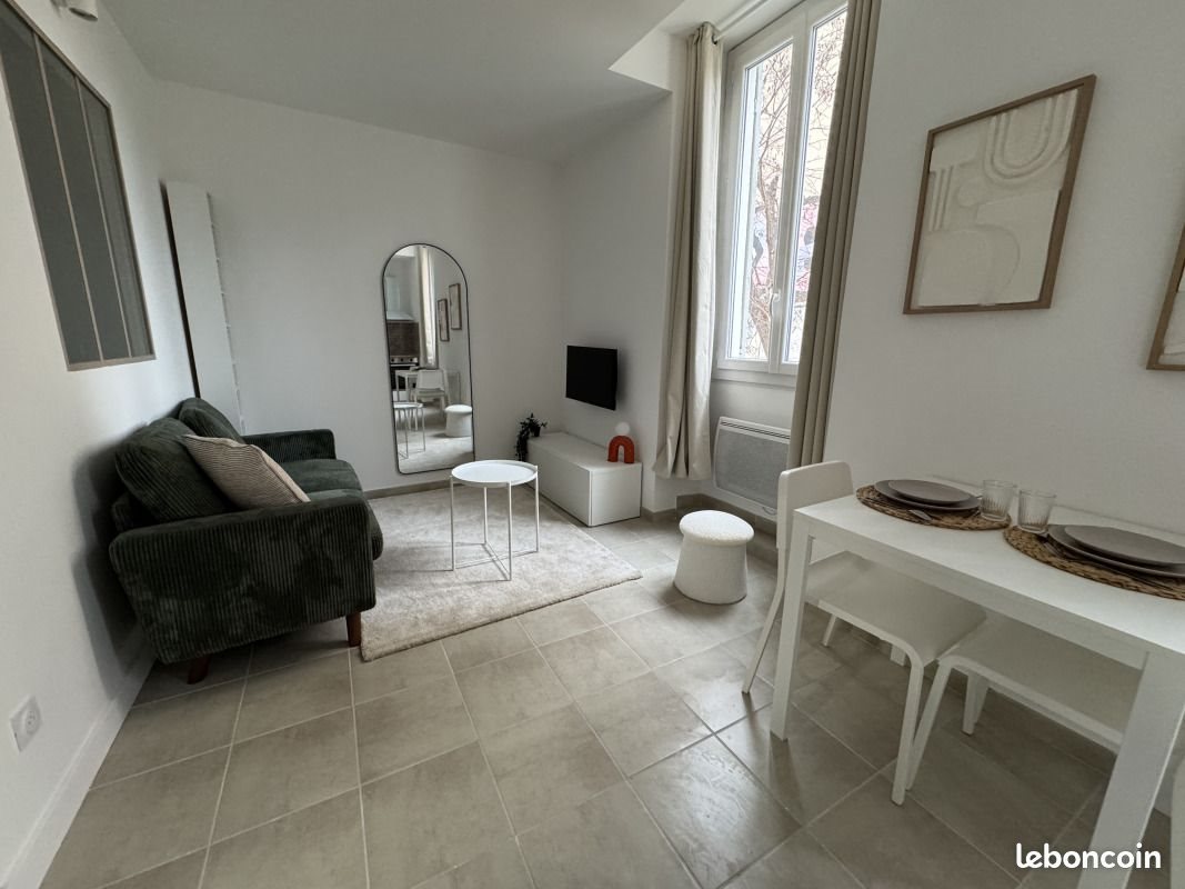 Appartement à louer, 27m², Marseille 6ème