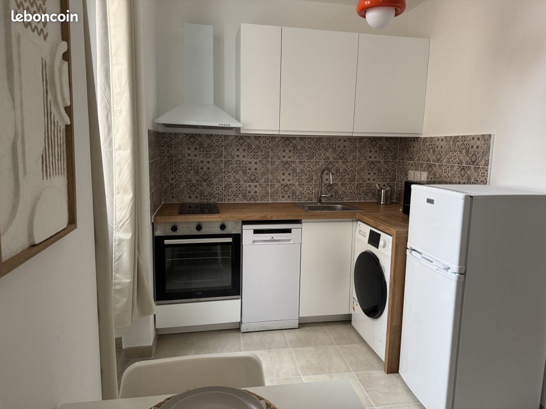 Appartement à louer, 27m², Marseille 6ème