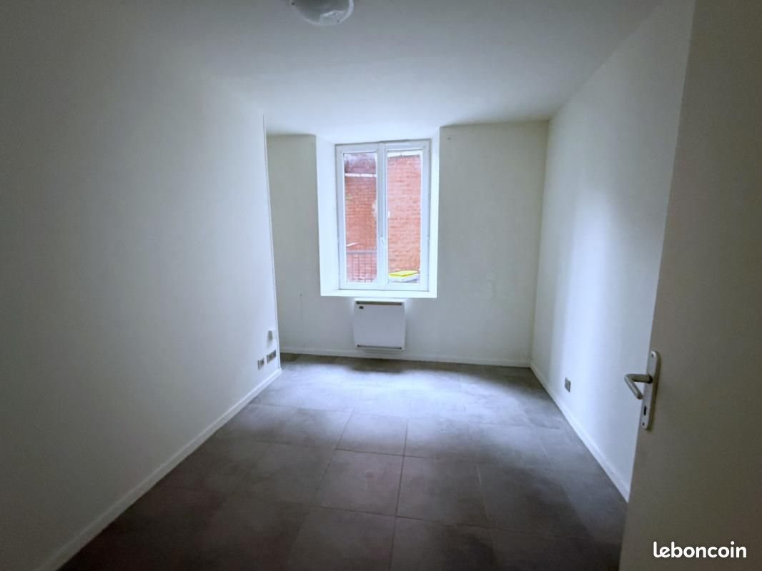 Appartement à louer, 41m², La Fère