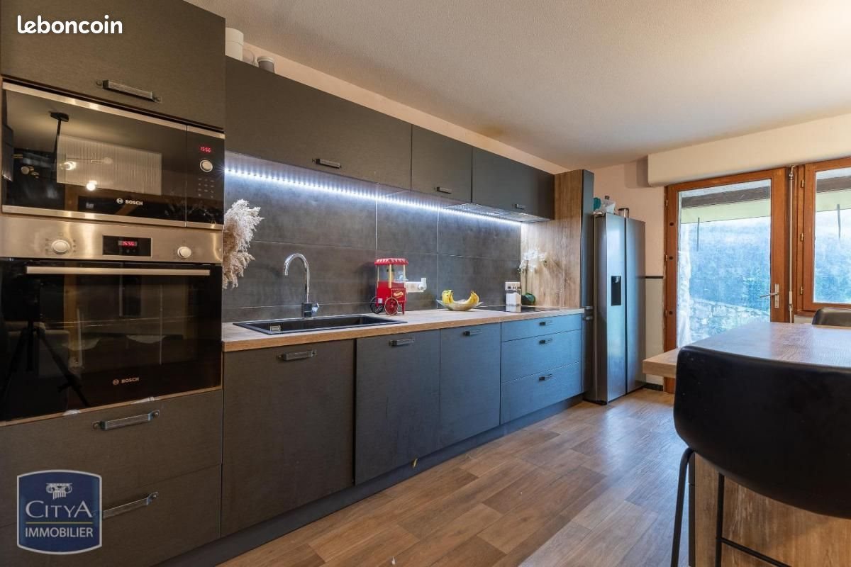 Appartement à vendre, 103m², Corps