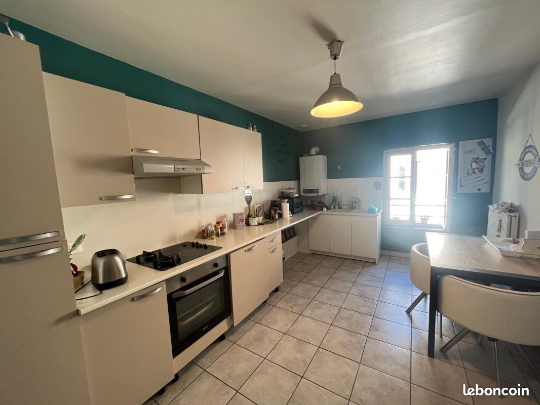 Appartement à louer, 121m², Saint-Galmier
