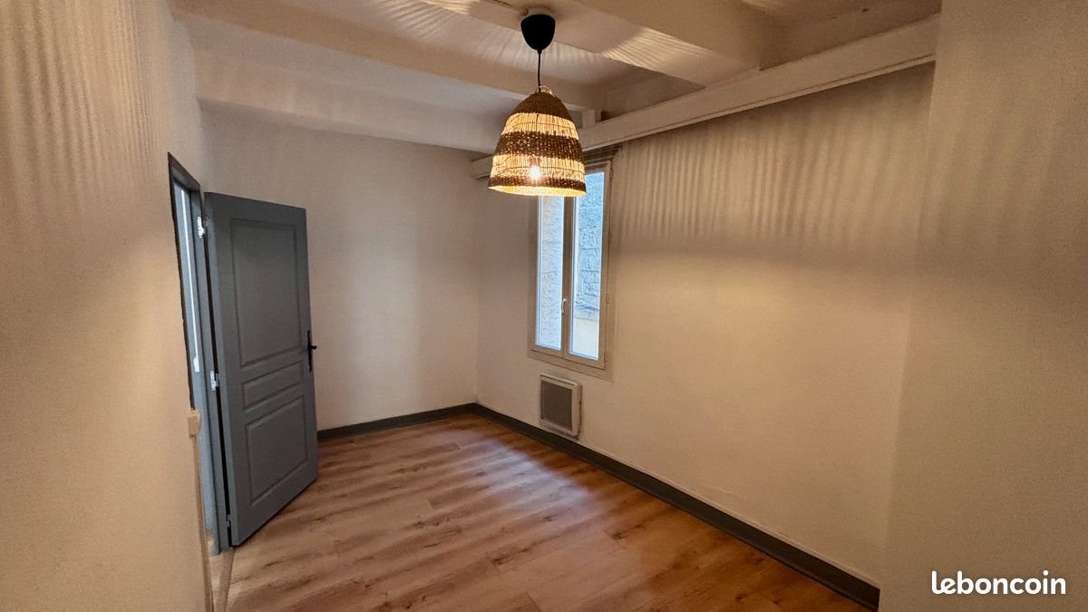 Appartement à louer, 54m², Poussan