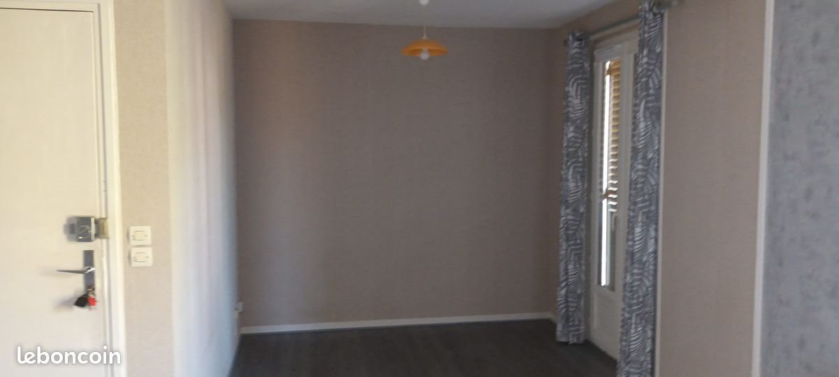 Appartement à louer, 29m², Mauriac