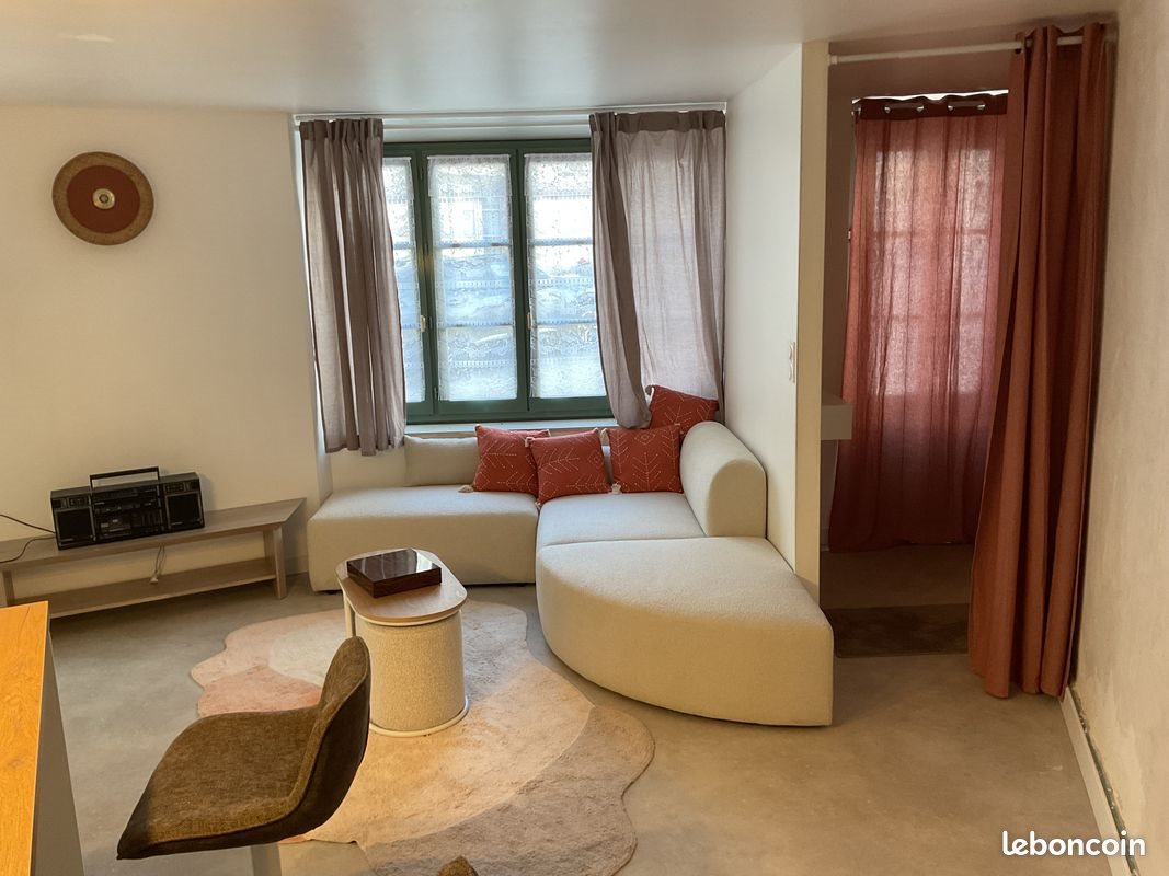 Appartement à louer, 49m², Cremeaux