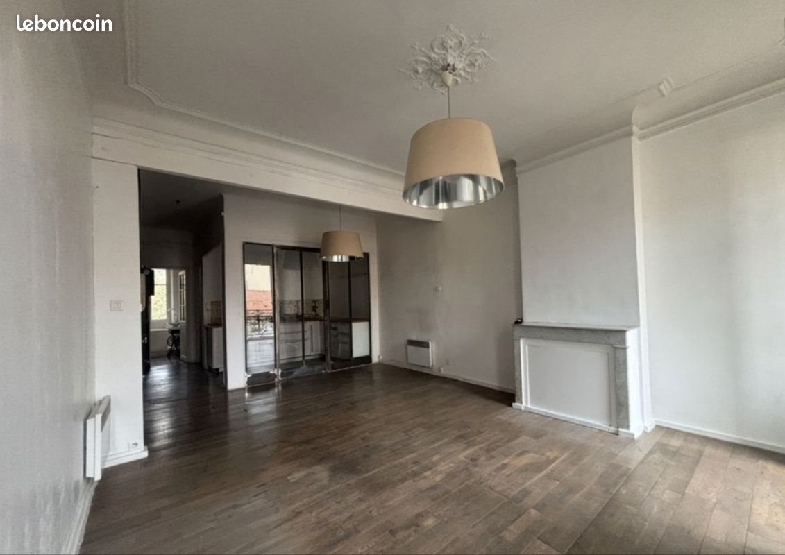 Appartement à louer, 55m², Toulon