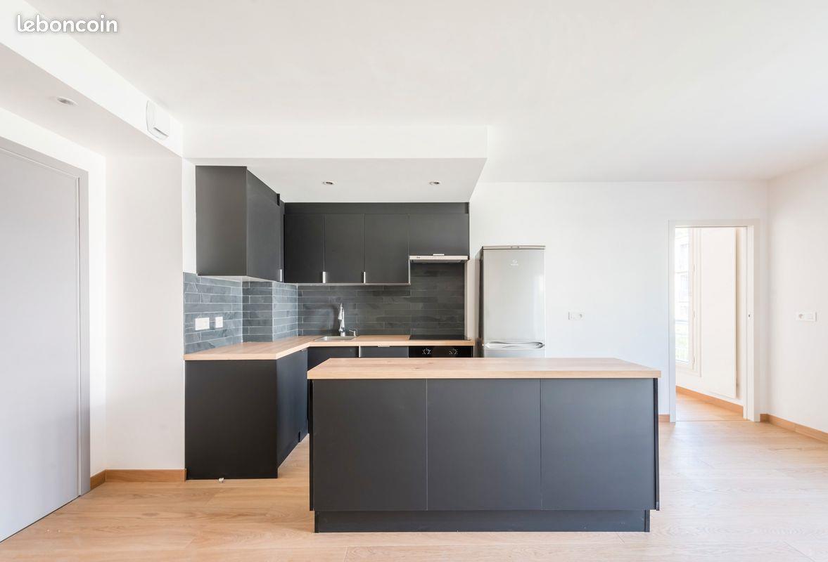 Appartement à louer, 45m², Paris 18ème